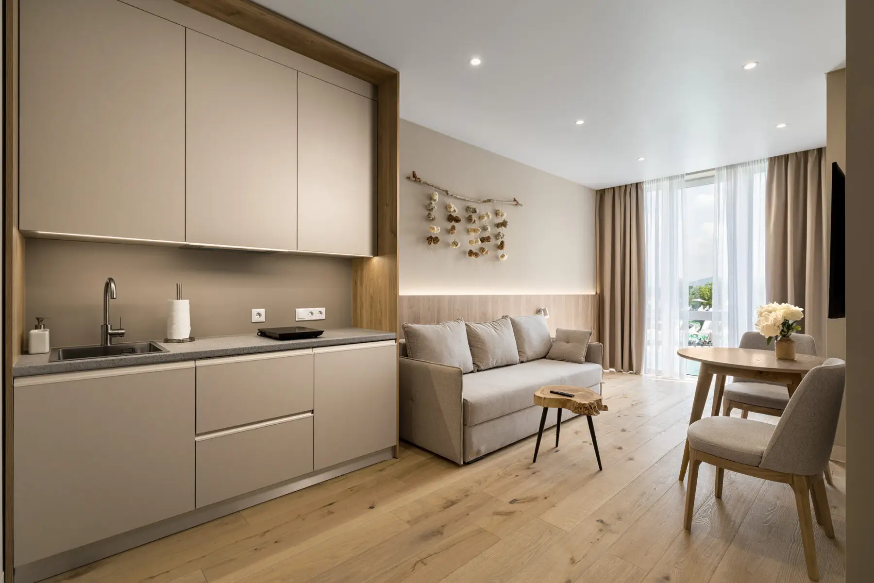 Люкс з кухнею та спальнею у Rikka Khust &mdash; номер в Закарпатті &ndash; Зображення 23