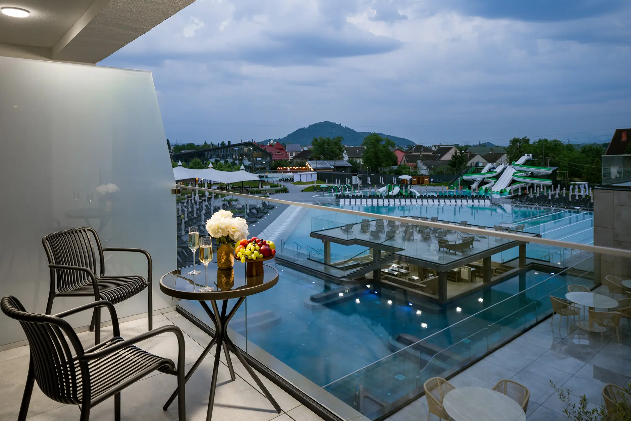 Напівлюкс у Rikka Khust &mdash; комфортний номер із атмосферою Закарпаття &ndash; Зображення 24