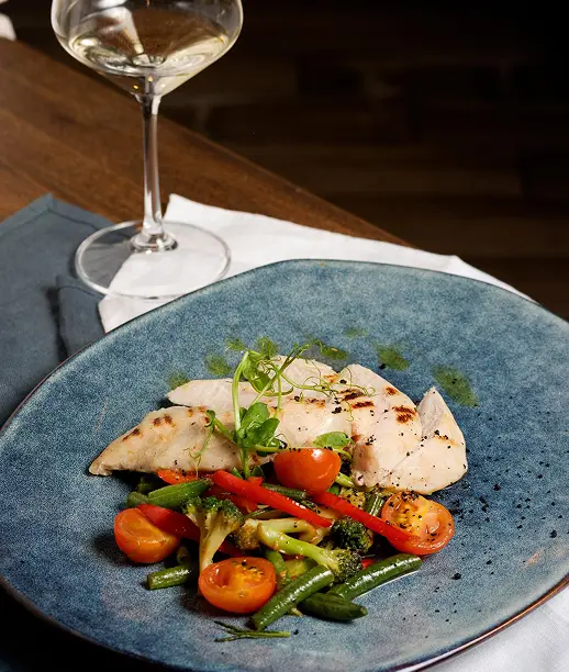 Ресторан Lugosh &mdash; авторська закарпатська кухня, м&rsquo;ясо та вино у Хусті &ndash; Зображення 12