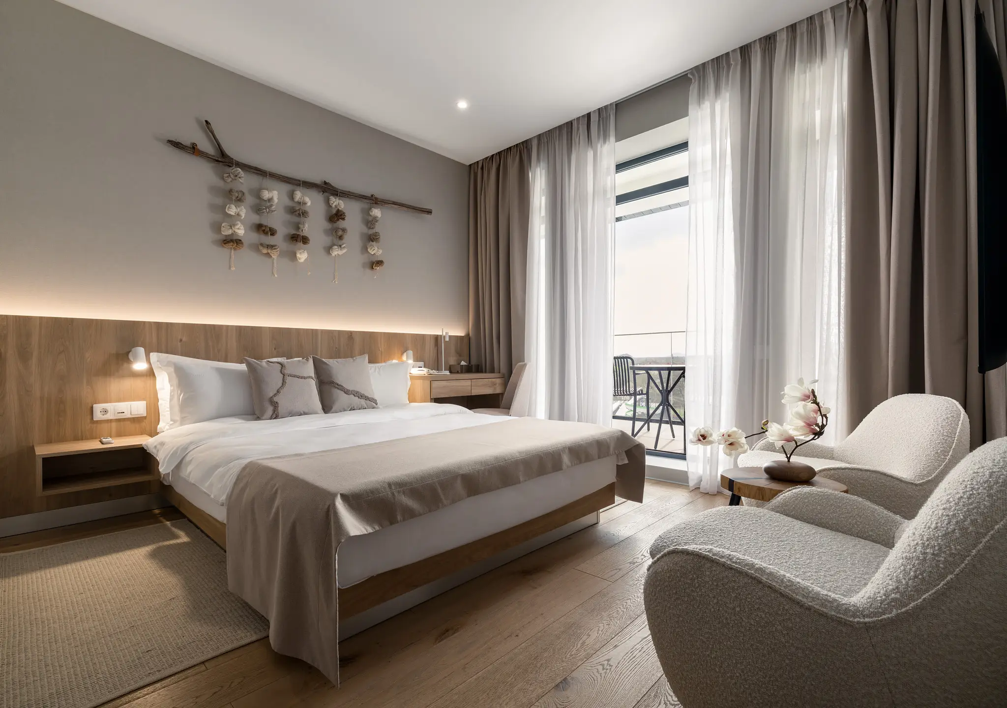 Напівлюкс з балконом та панорамним видом - RIKKA Khust - Thermal Resort &ndash; Зображення 19